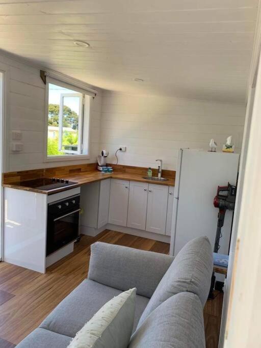 The Wandering Duck - Heritage Tiny House ストラーン エクステリア 写真