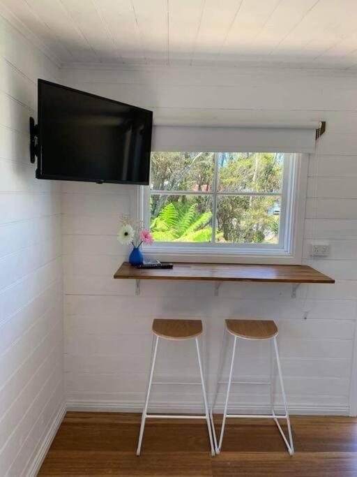 The Wandering Duck - Heritage Tiny House ストラーン エクステリア 写真